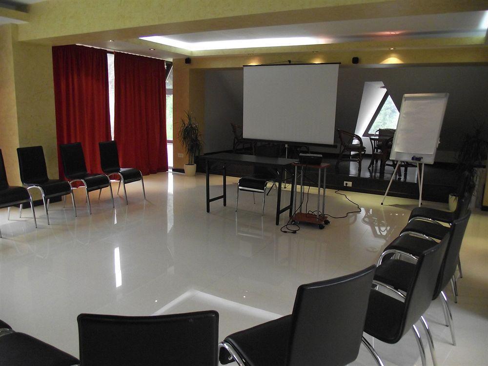 Mistral Resort Moeciu De Sus Bagian luar foto