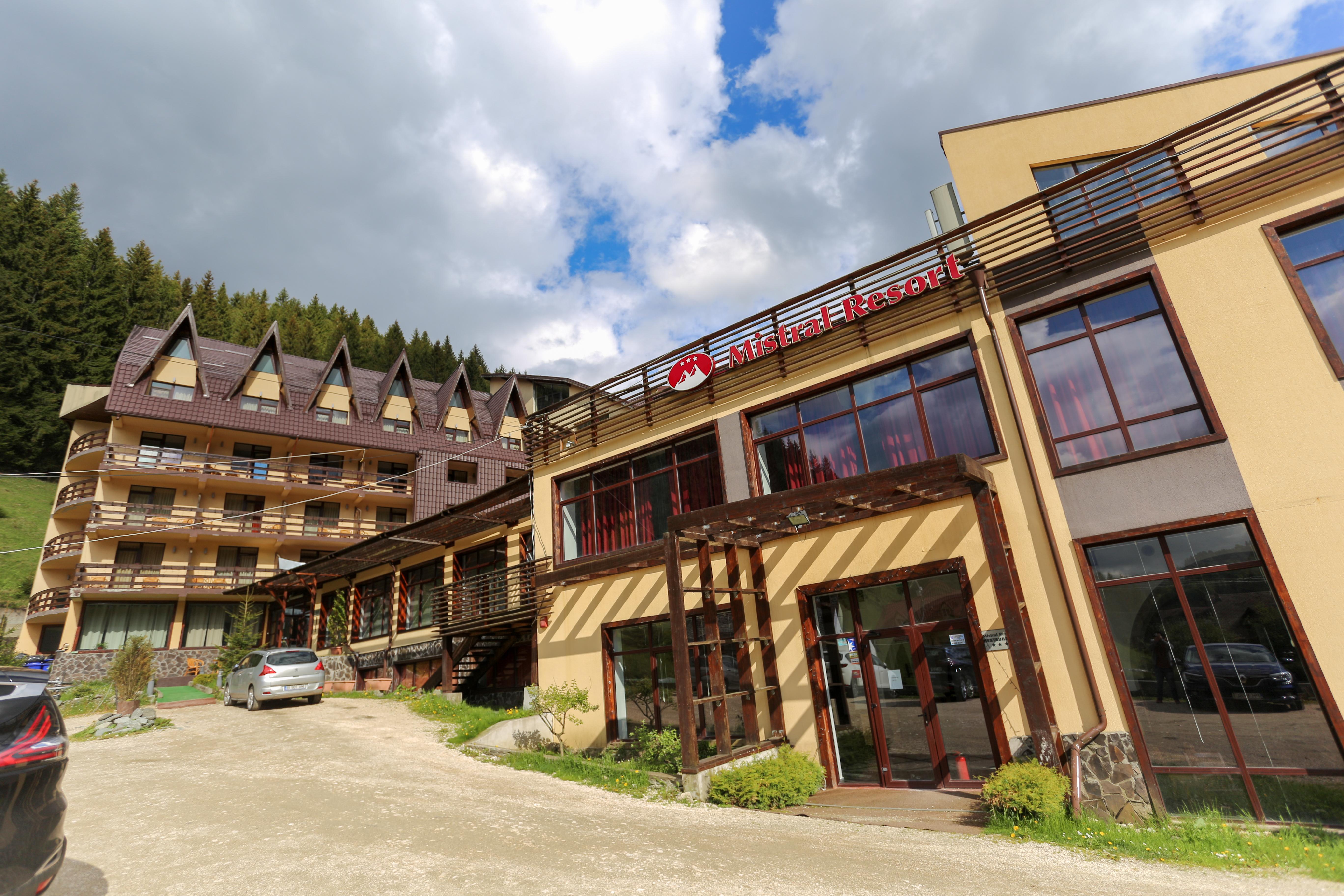 Mistral Resort Moeciu De Sus Bagian luar foto