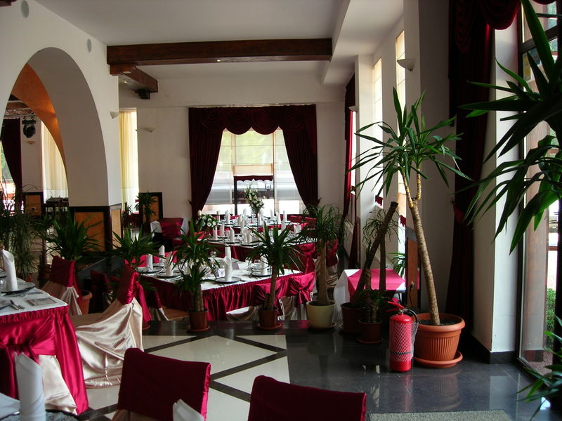 Mistral Resort Moeciu De Sus Bagian luar foto