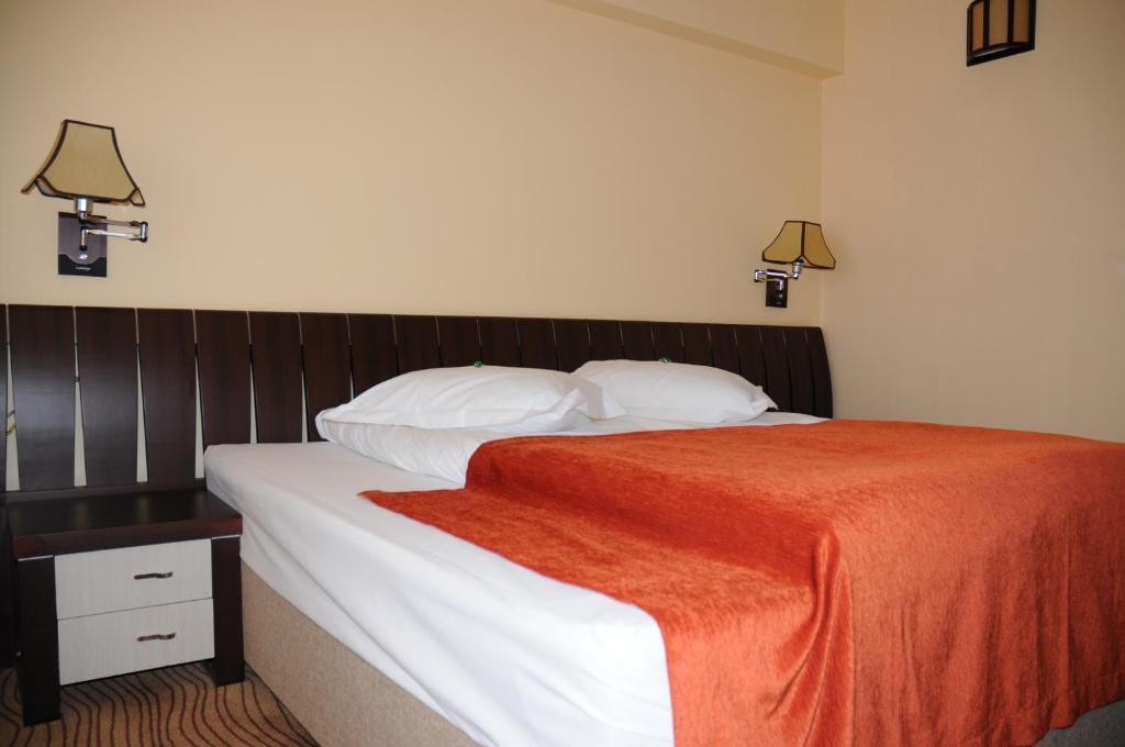 Mistral Resort Moeciu De Sus Bagian luar foto