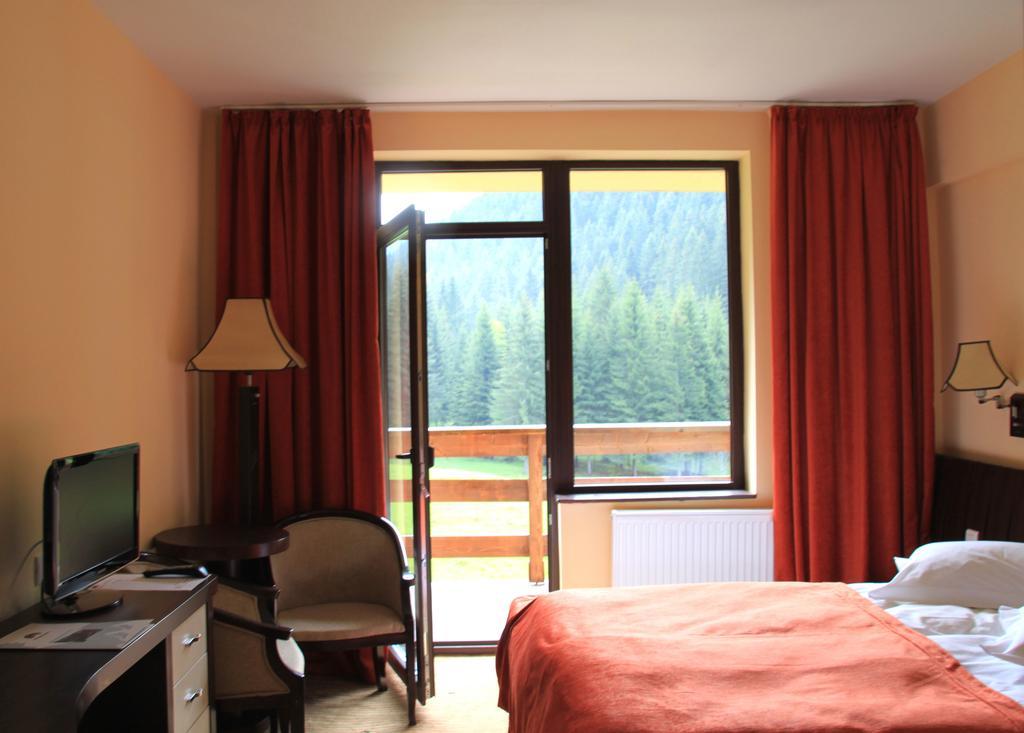Mistral Resort Moeciu De Sus Bagian luar foto
