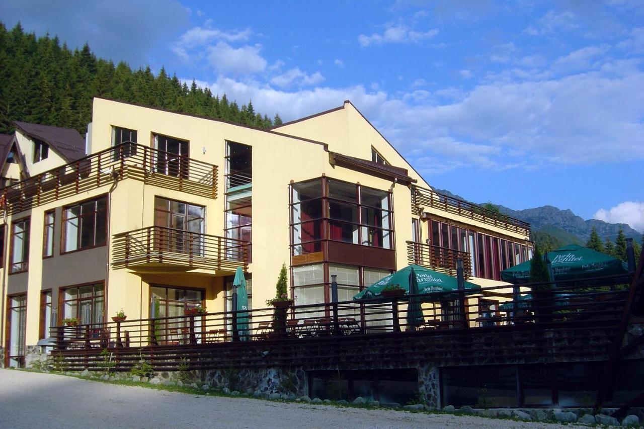 Mistral Resort Moeciu De Sus Bagian luar foto