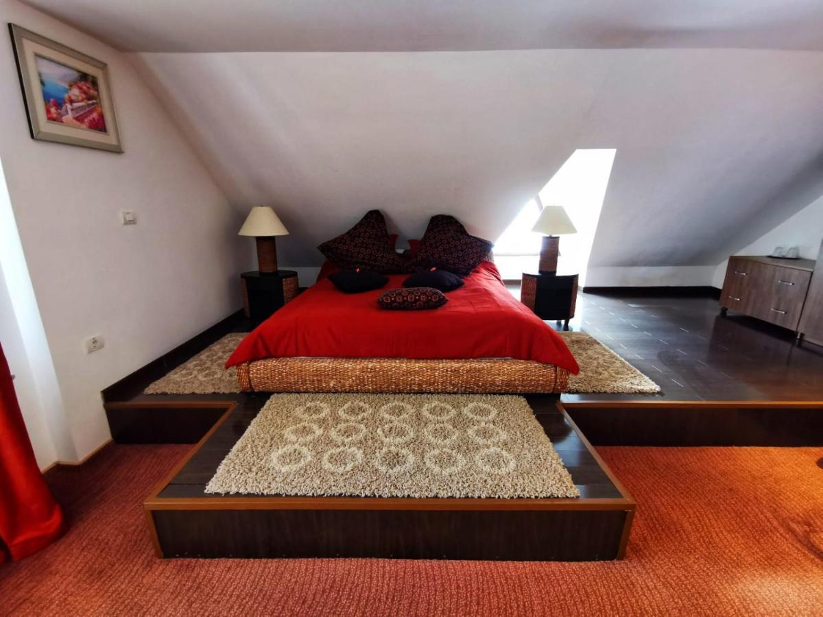 Mistral Resort Moeciu De Sus Bagian luar foto