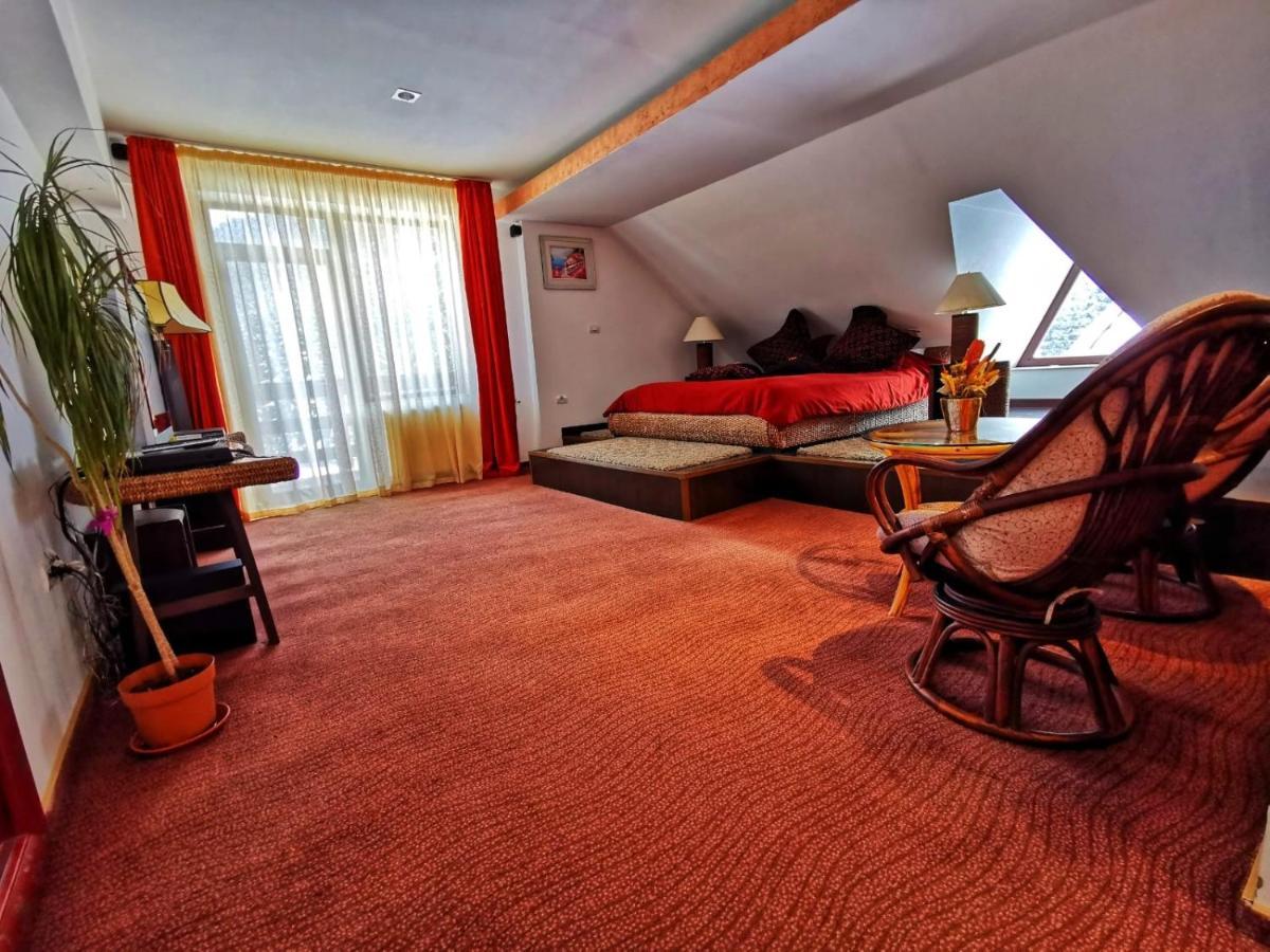 Mistral Resort Moeciu De Sus Bagian luar foto