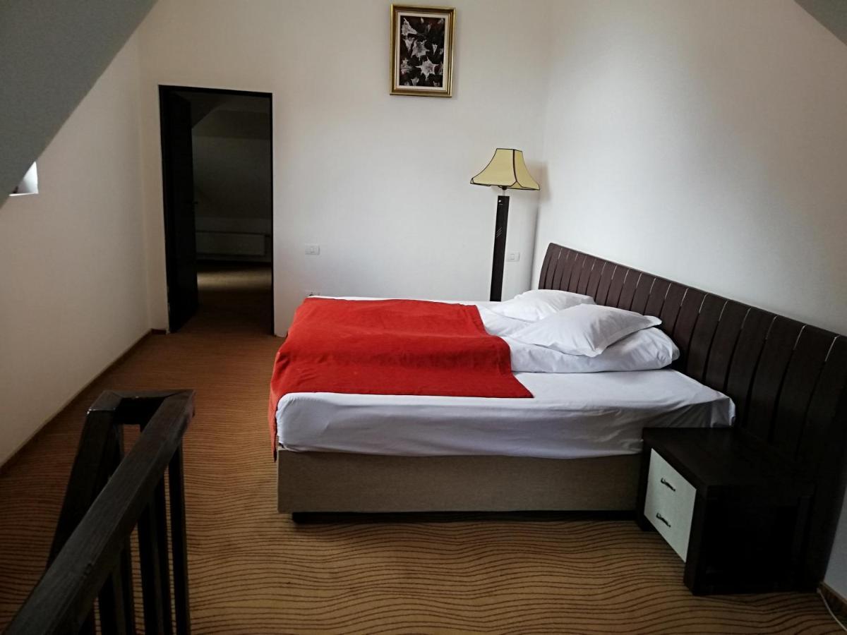Mistral Resort Moeciu De Sus Bagian luar foto